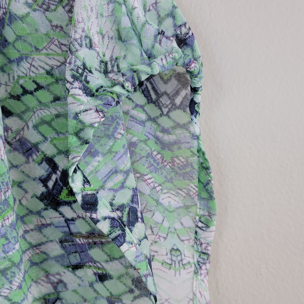 Cabi #746 Sheer Darby Snake Print Cap Sleeve V Neck Blouse Top Beachy Shirt L - Picture 4 of 10